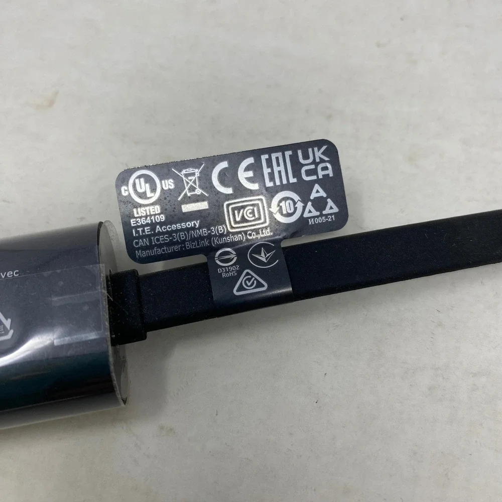 Alienware USB-C to 2.5GbE Ethernet Adapter AW1022z‎ Black 07NJ76 Dongle